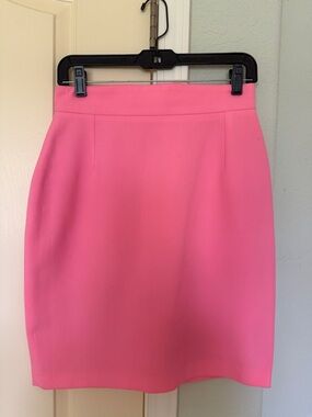 VERTIGO Made in France hot pink skirt.